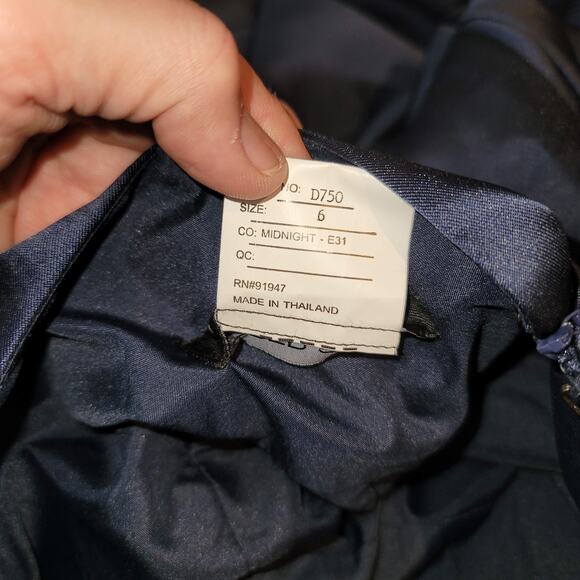 Alfred Sung V-Neck Criss Cross Back Satin Night Out Dress Midnight Blue Size 6 - Picture 6 of 6